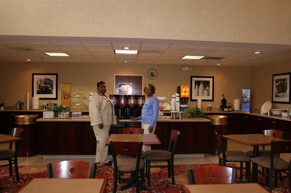 Hampton Inn Сельма Ресторан фото